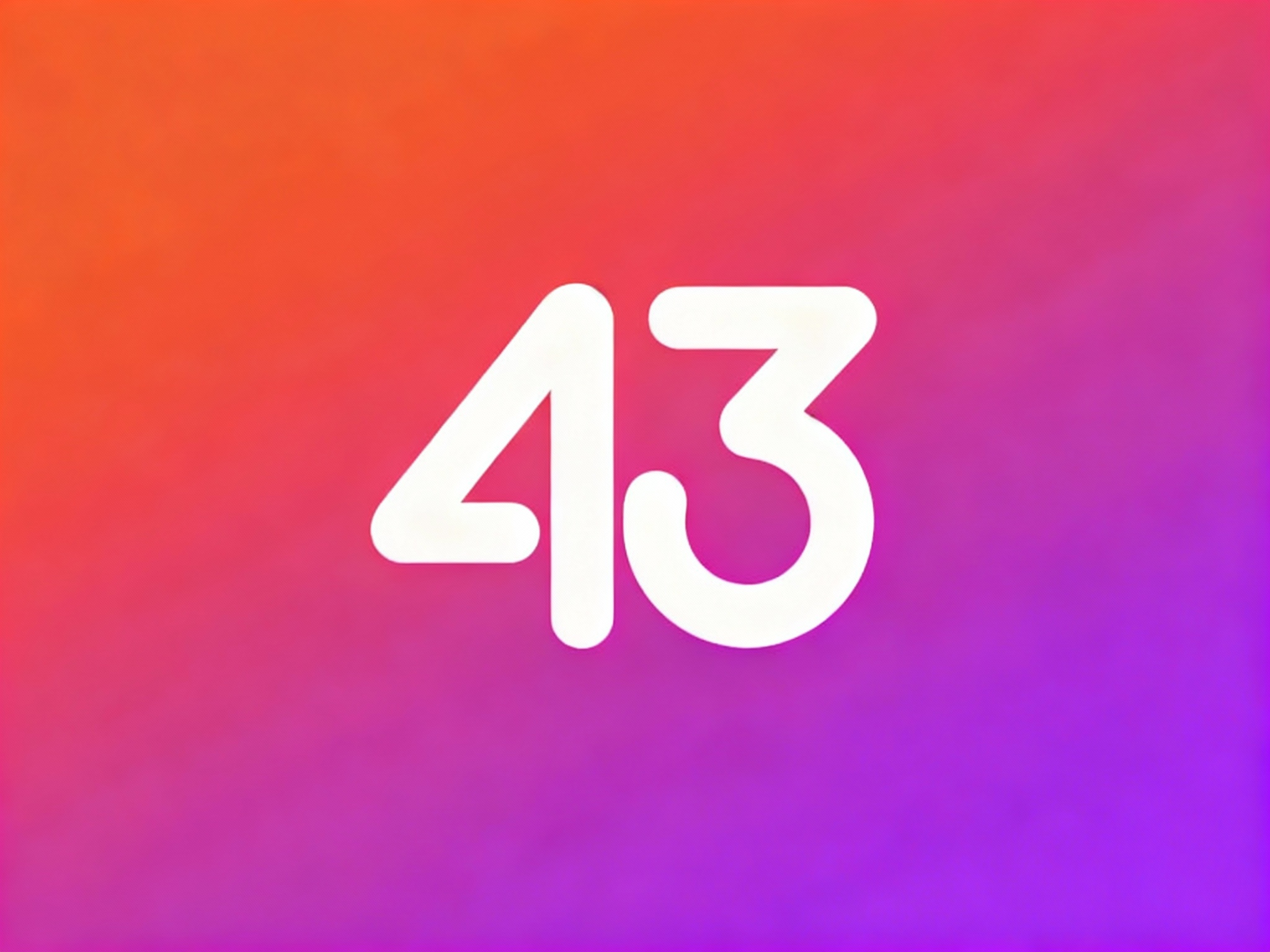 根据（将参考图中的LOGO）和提示词给到的主色调,生成纯色背景的平面LOGO展示,高清分辨率,高细节,背景为从左上角至右下角的橙色到紫色渐变,LOGO居中放置,整体画面干净利落,突出数字 '43' 的设计感。